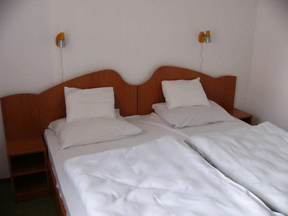 Siesta Club Apartman Harkány Extérieur photo